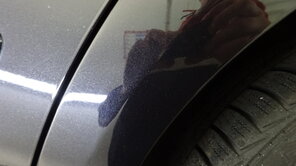 Die Kratzer wurden ohne Lackierarbeiten aufgearbeitet