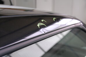 Auch an den Dachholmen Dellen durch Hagel