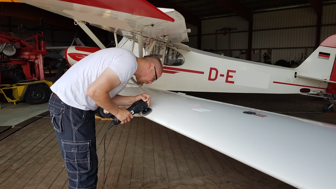Cirrus SR 20 Tragflächen Politur - Herstellung des ursprünglichen Zustands