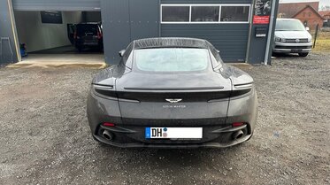 Der Kunde bevorzugt eine Handwäsche direkt beim Profi!