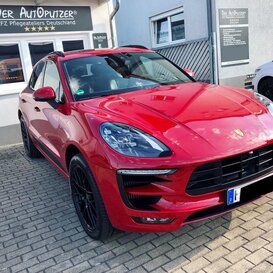 Wenn auch Sie Ihren Cayenne Lack aufbereiten lassen möchten - dann direkt Ihren Autoputzer kontaktieren