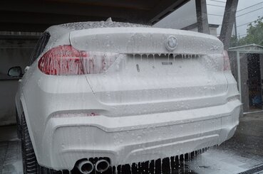 Schonende Hand-Schaum-Wäschen erhältlich beim Autoputzer ® Bobenheim – Roxheim