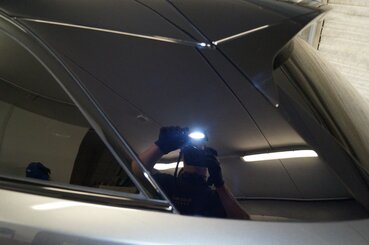 Durch eine Keramik-Beschichtung erhöht sich die Kratzfestigkeit einer Lackoberfläche