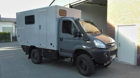 Nicht alltäglicher Offroader beim Fachbetrieb